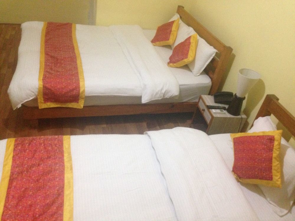 Tibet Peace Guest House Катманду Екстериор снимка