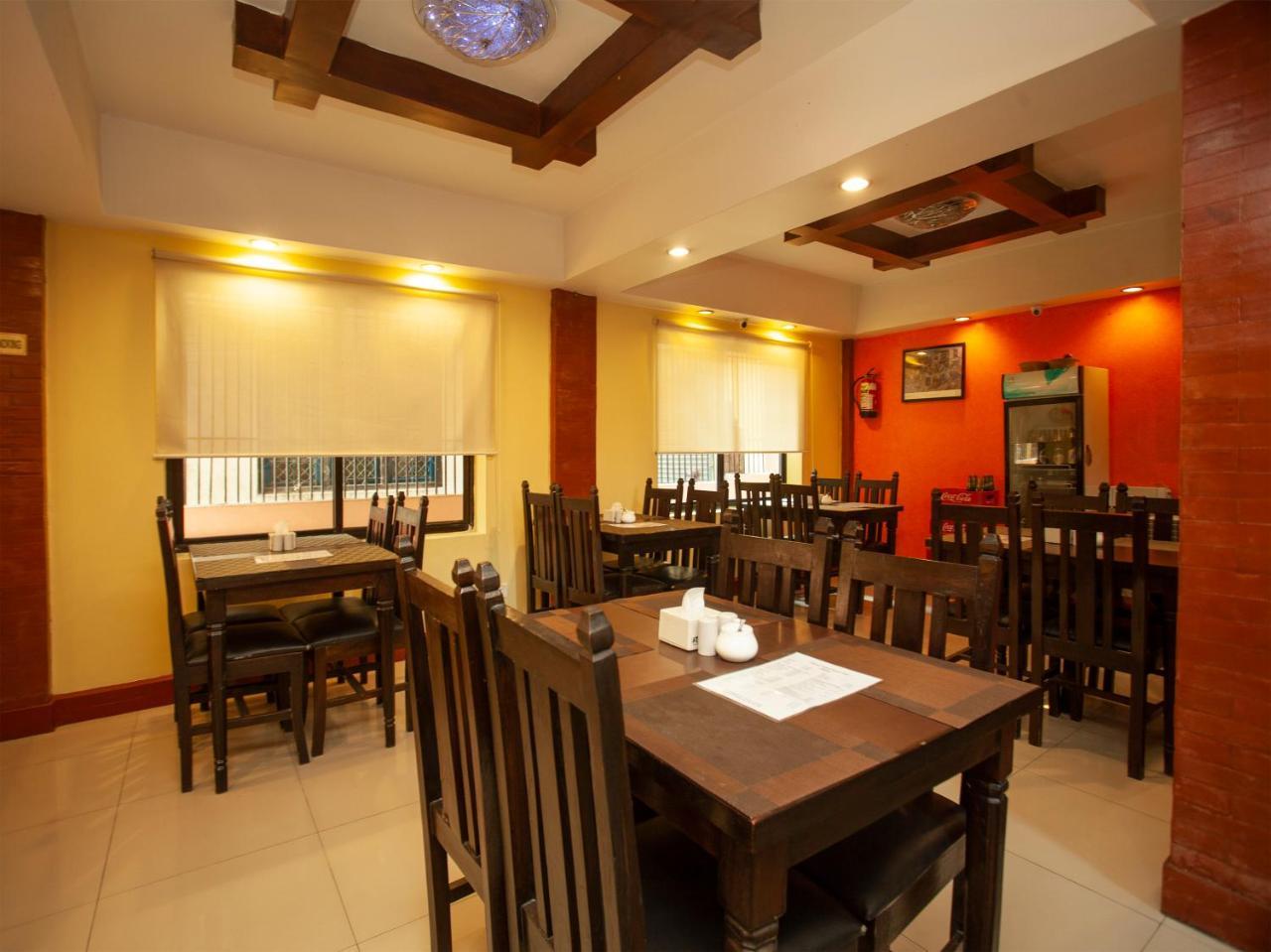 Tibet Peace Guest House Катманду Екстериор снимка