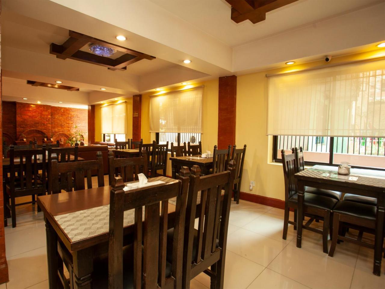 Tibet Peace Guest House Катманду Екстериор снимка
