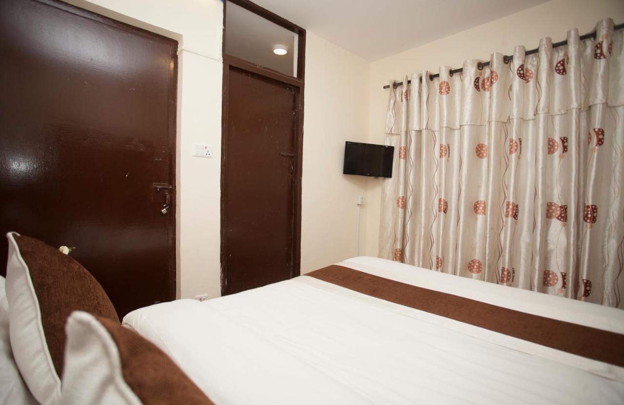 Tibet Peace Guest House Катманду Екстериор снимка