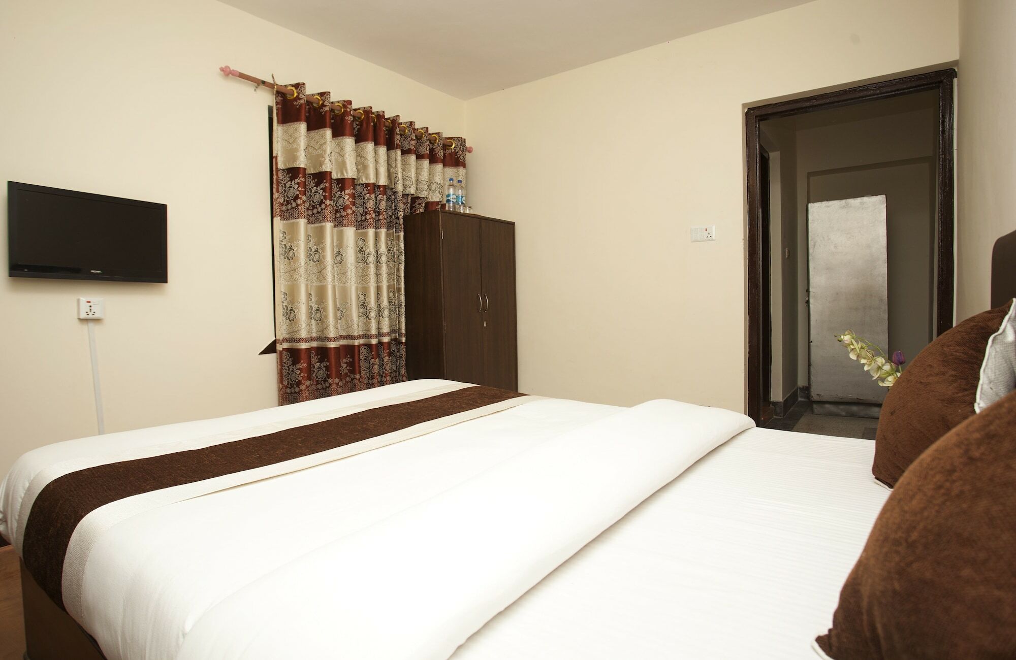 Tibet Peace Guest House Катманду Екстериор снимка
