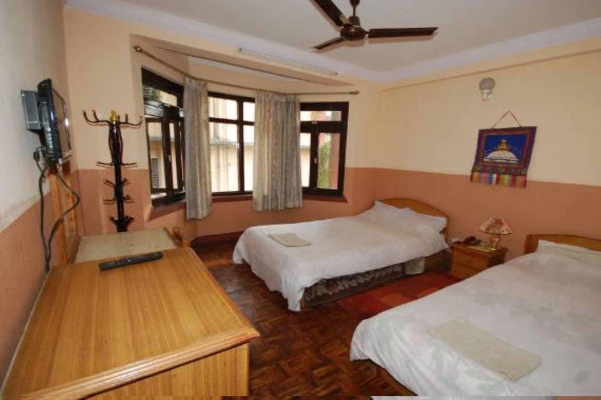 Tibet Peace Guest House Катманду Екстериор снимка